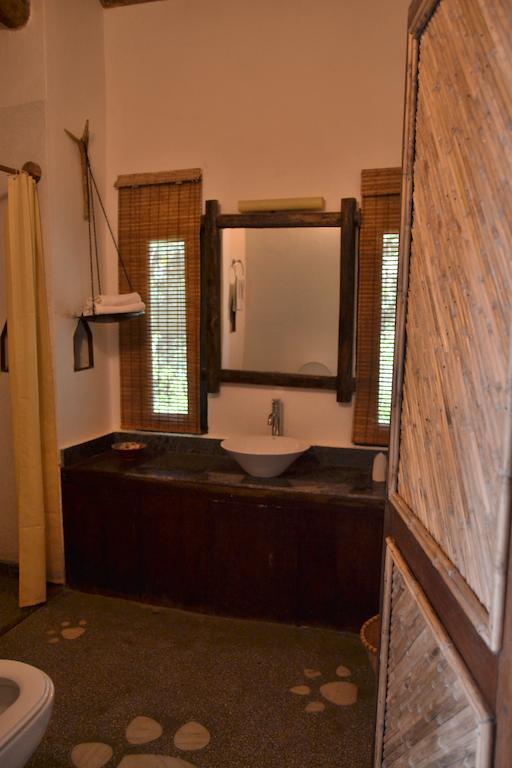 Temple Tiger Green Jungle Resort Kawasoti Room photo